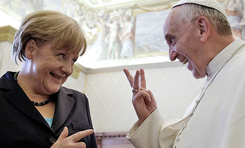 El papa Francisco recibió a Angela Merkel en el Vaticano