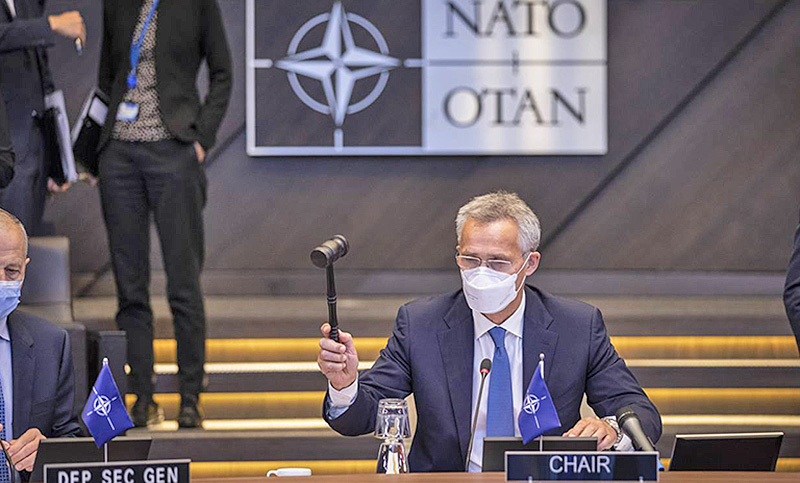 La OTAN retiró la acreditación a ocho miembros de la misión rusa por «espionaje»