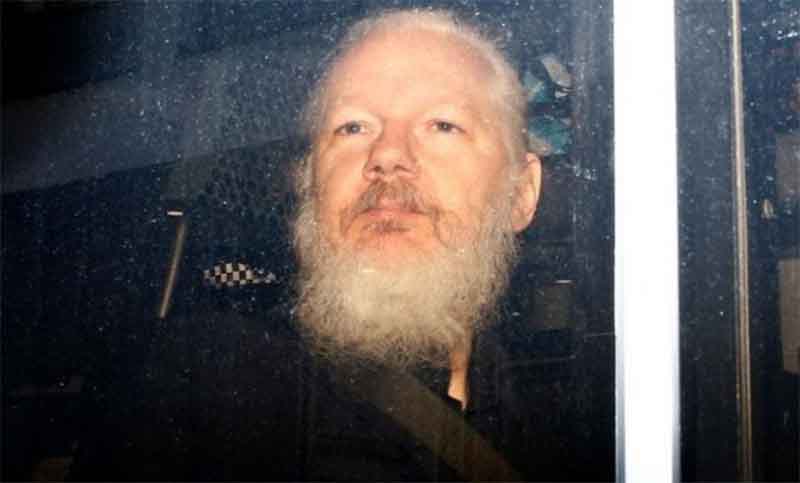 Un juicio simbólico en Londres para defender a Julian Assange y acusar a EEUU