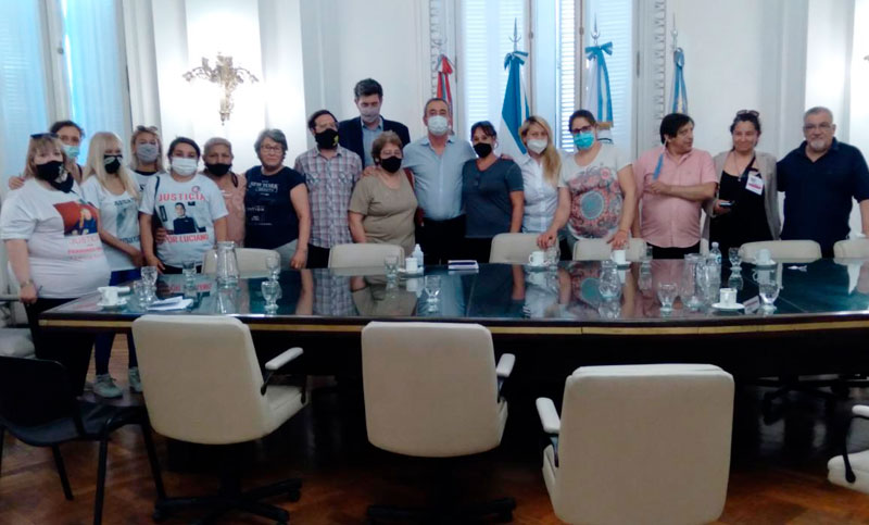 Familiares de víctimas de inseguridad se reunieron con Javkin y se amplía la convocatoria