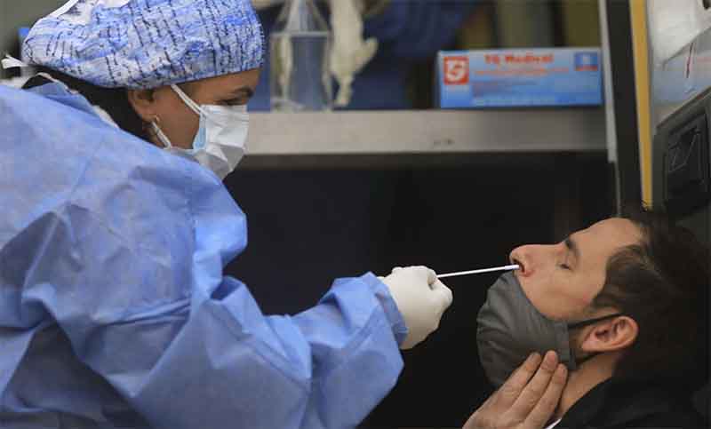 Coronavirus: 4 muertes y poco más de 900 nuevos casos reportados en el país