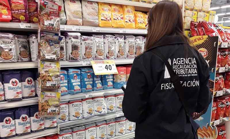 Se incrementarán controles para verificar cumplimiento de Ley de Góndolas en los supermercados