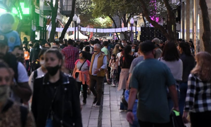Por luto, la Municipalidad suspendió la Noche de las Peatonales en Rosario