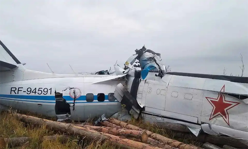 Accidente aéreo deja al menos dieciséis muertos y heridos en Rusia 