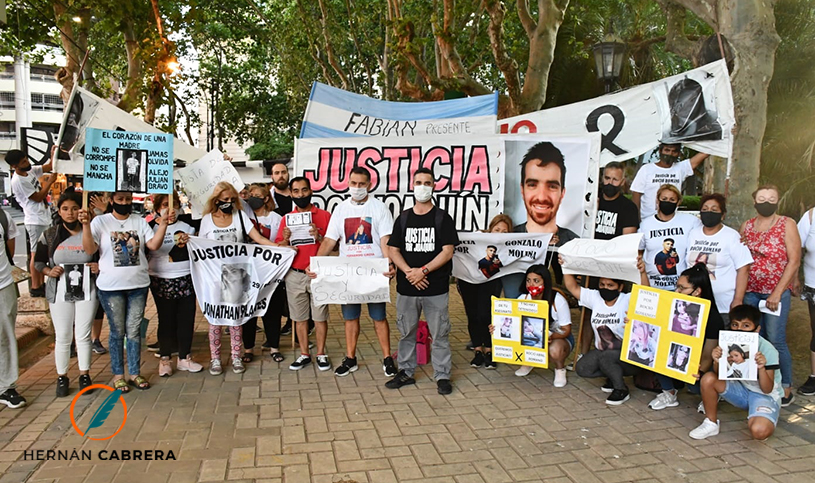 Justicia por Joaquín y todas las víctimas: manifestación frente a la Municipalidad