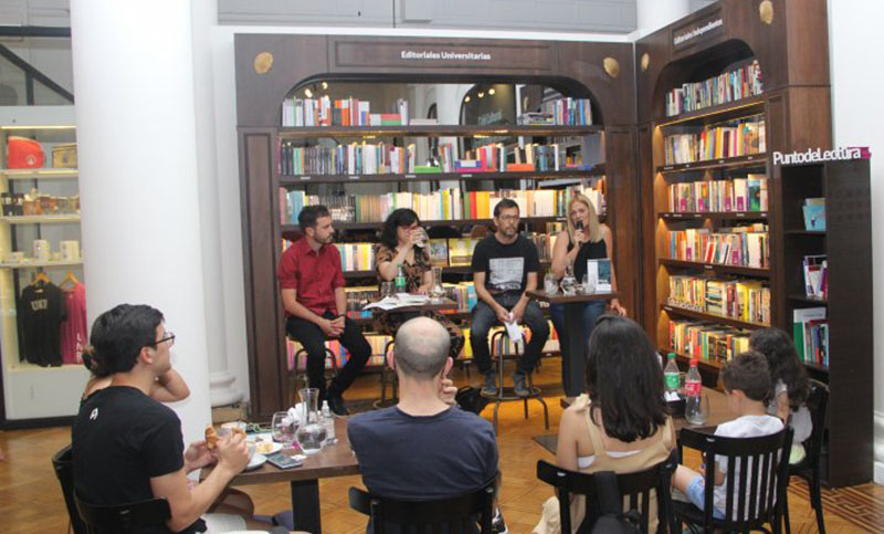 Café y literatura: la UNR añadió una librería a su Bar Cultural
