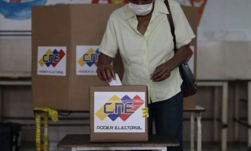 Venezuela: los ciudadanos eligen gobernadores y alcaldes 