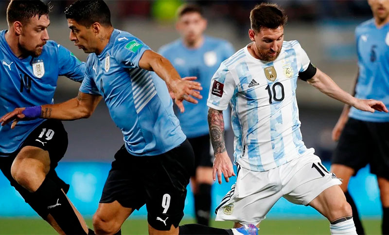Argentina busca dar otro paso rumbo a Qatar en su visita a Uruguay