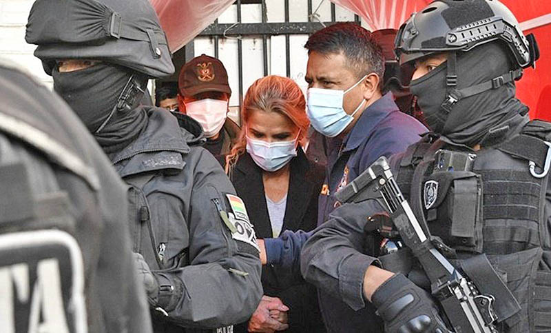 La Fiscalía de Bolivia pide 10 años de cárcel contra la ex presidenta de facto Jeanine Áñez