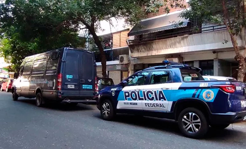 La Policía Federal despliega una serie de allanamientos en Rosario y San Lorenzo