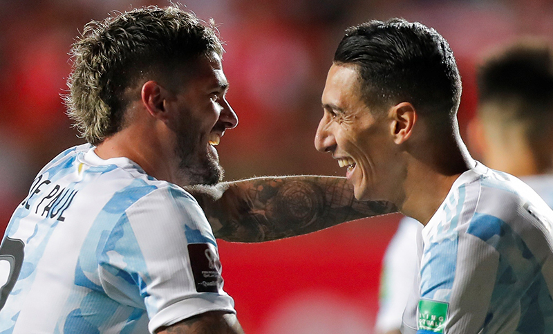 Argentina, con solidez y contundencia, derrotó a un Chile desorientado por Eliminatorias