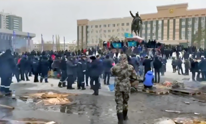 La ONU, la Unión Europea y Estados Unidos condenaron la violencia en Kazajistán