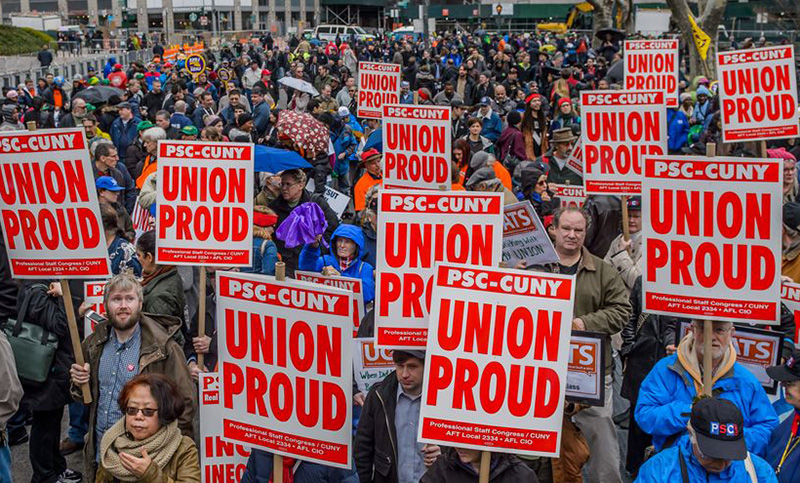 Trabajadores se movilizan junto a sindicatos por mejoras salariales en Estados Unidos