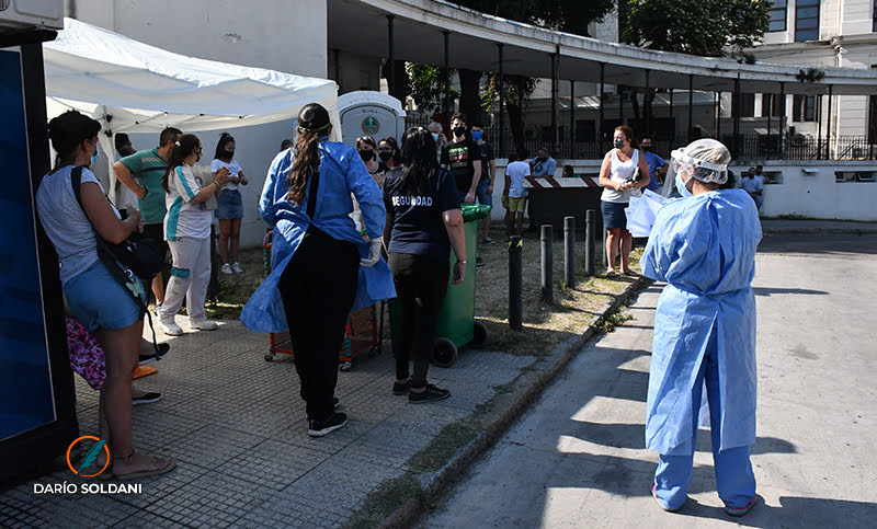 Covid: con 2.473 de Rosario, Santa Fe sumó más de 7.600 casos de los 101.689 del país