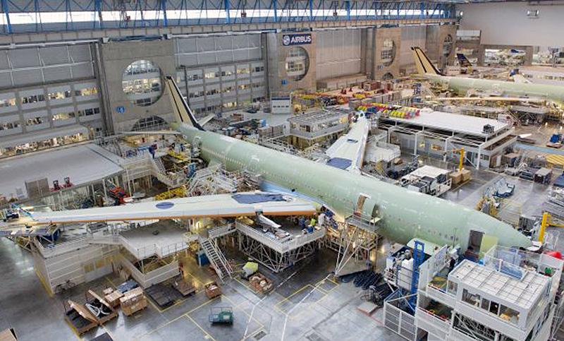 La Eurocámara entrega una ayuda de 3,7 millones de euros para capacitar despedidos de Airbus en Francia