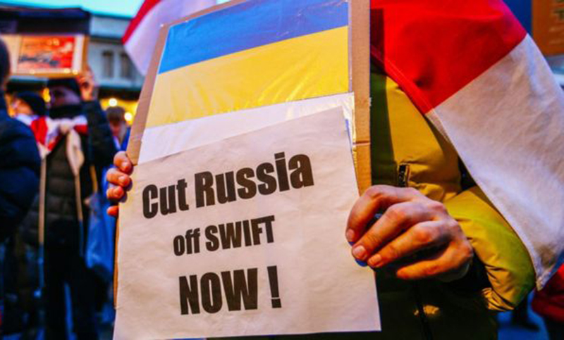 Algunos bancos rusos serán excluidos del Swift 
