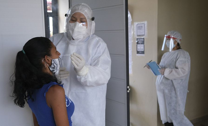 Coronavirus: otros 59 muertos y unos 6.500 nuevos contagios en el país