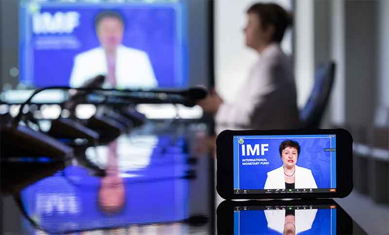 El directorio del FMI analiza este viernes la aprobación del acuerdo con la Argentina
