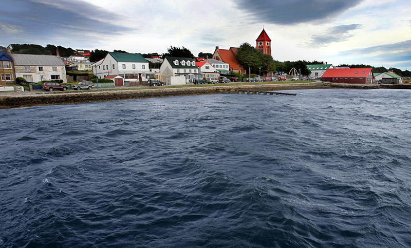 Cancillería reclamó al Reino Unido que se restablezca el servicio regular con las Islas Malvinas