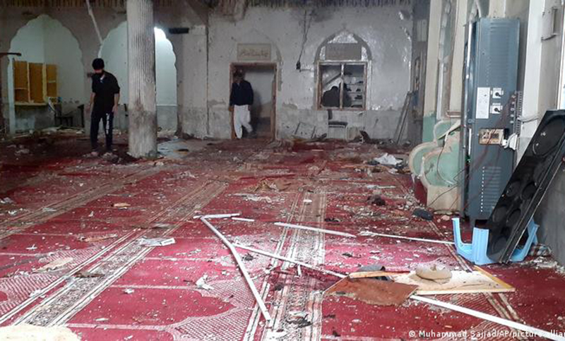 Atentado en una mezquita: al menos 56 muertos y 196 heridos