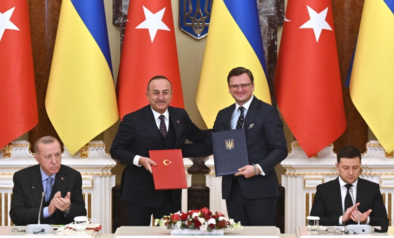 Habrá una reunión entre ministros de Relaciones Exteriores de Rusia, Ucrania y Turquía en Antalya