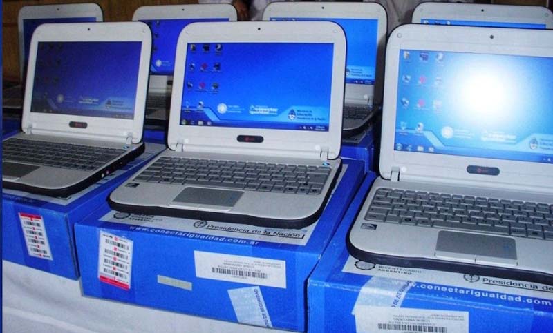 El Gobierno aportará netbooks para realizar el Censo 2022