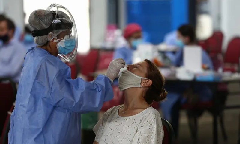 Coronavirus en Argentina: reportaron más de 1.700 casos y 17 muertes