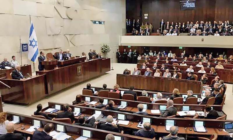 Tambalea el Gobierno de Naftali Bennett en Israel tras perder la mayoría en el Parlamento