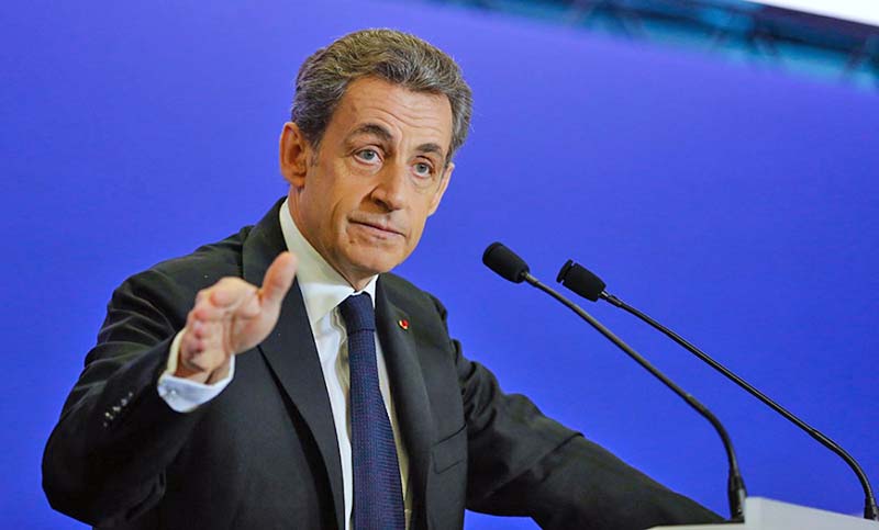 Sarkozy anuncia que votará por Macron en el balotaje en Francia