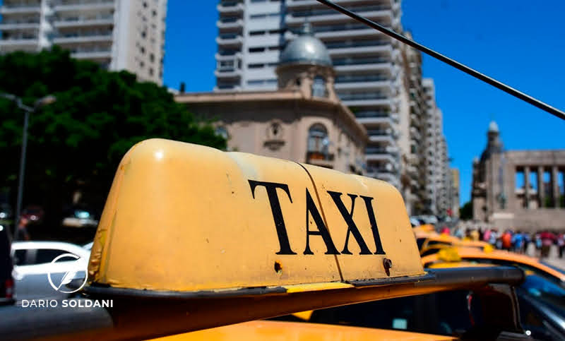Peones de taxis se sumaron al pedido de los titulares para un aumento del 40%