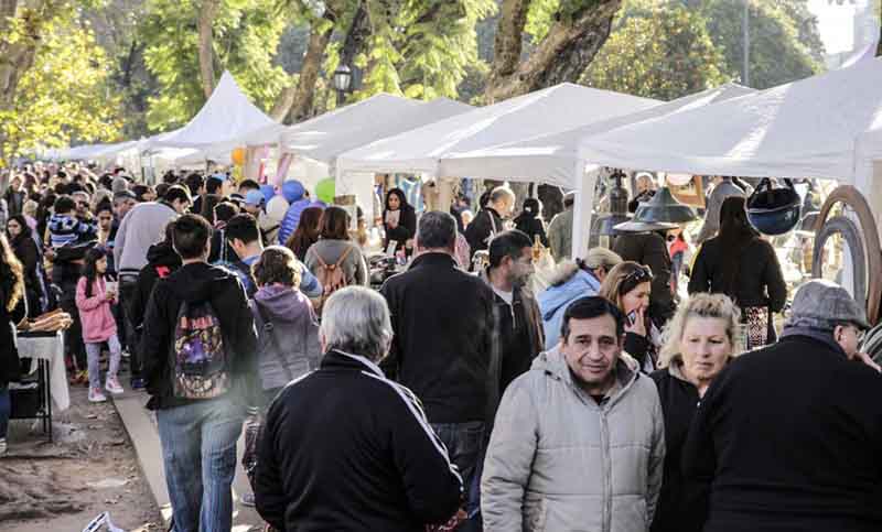 El Mercado Retro La Huella celebra dos décadas de vida