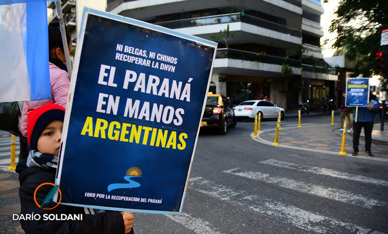 Protesta del Foro por la Recuperación del Paraná: «Este modelo deja al 50% de los argentinos afuera»