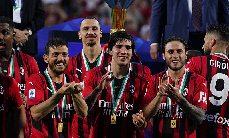 Milan volvió a coronarse campeón de Italia después de 11 años