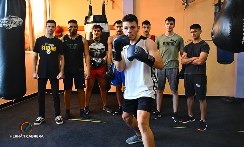 Joven promesa del boxeo rosarino Matías More sigue sumando victorias: «Me preparo para ser campeón»