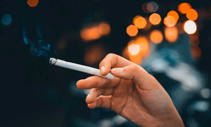 La industria tabacalera y el negocio de tapar lo nocivo de fumar para la salud