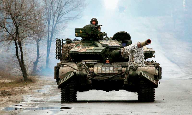Ucrania admite que podría retirar sus tropas de la estratégica ciudad del Donbass
