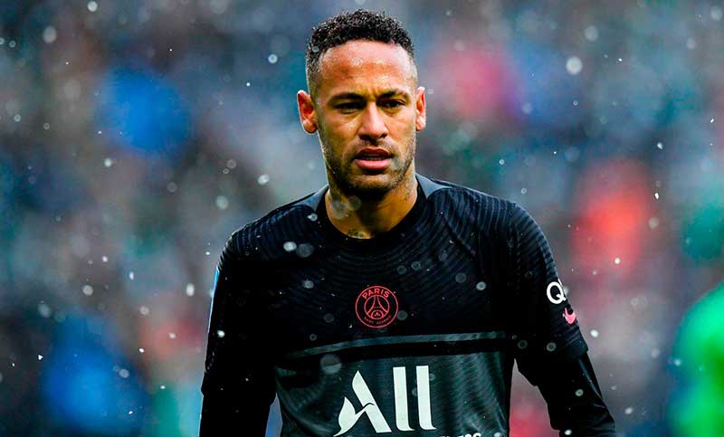 Neymar le reclama una deuda millonaria al PSG