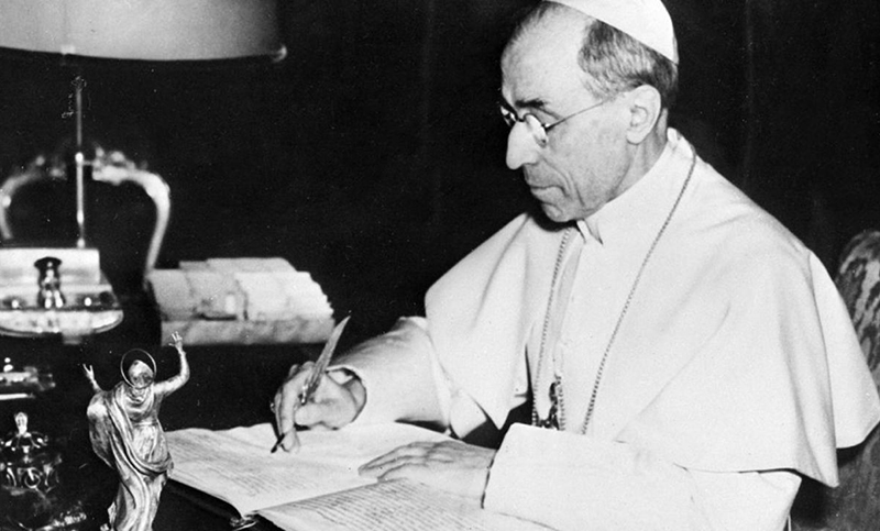 El papa Francisco ordena publicar en Internet los archivos sobre judíos de Pío XII