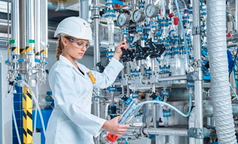 La industria química y petroquímica creció un 3% interanual en abril