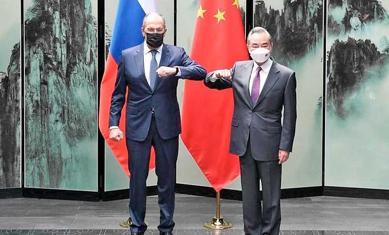 Rusia y China «evaluaron positivamente» su relación bilateral tras abordar la situación en Ucrania