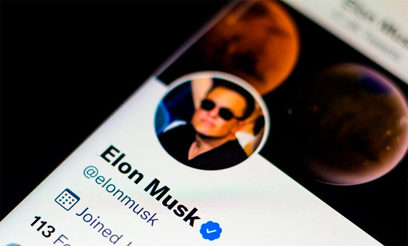 Por informaciones “engañosas”, Elon Musk dio marcha atrás con la compra de Twitter