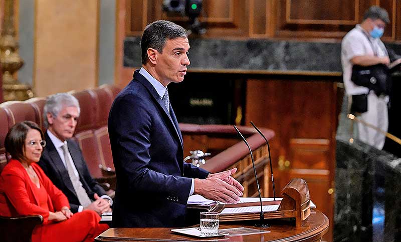 Sánchez anuncia impuestos a las ganancias extraordinarias de financieras y energéticas españolas