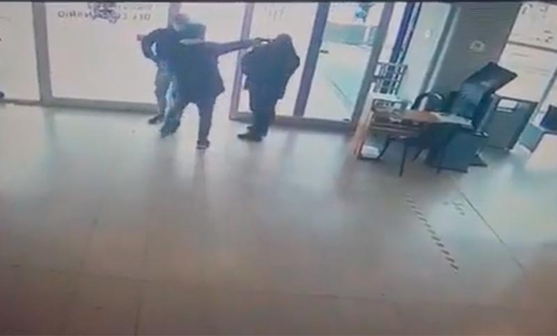 Dramático: así fue atacada a balazos la empleada de seguridad del Hospital Centenario