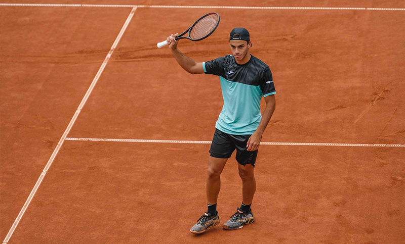 Francisco Cerúndolo sigue a paso firme y es semifinalista del ATP de Bastad