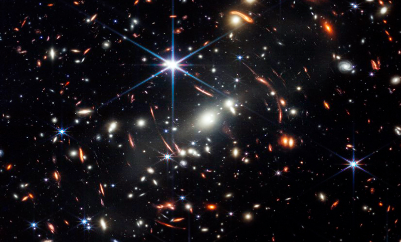 La NASA presenta las imágenes más profundas y nítidas del universo distante hasta la fecha