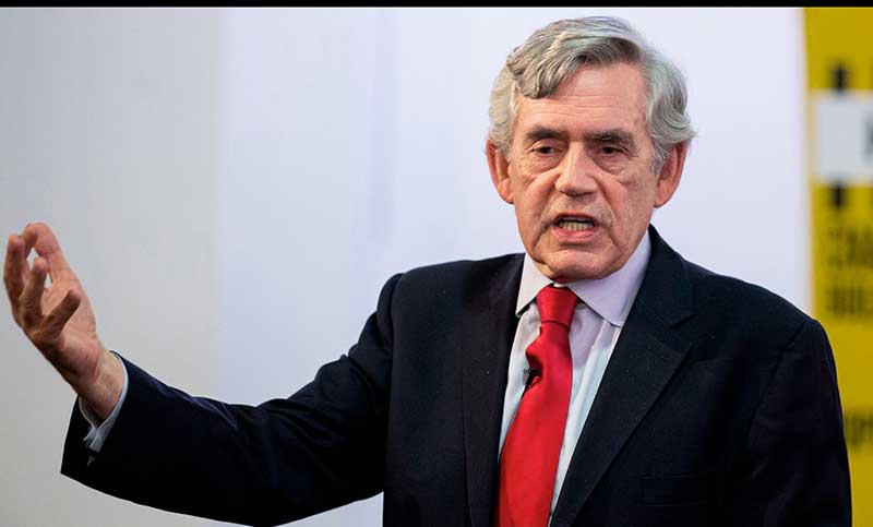 Gordon Brown al Gobierno: “O hacen un presupuesto de emergencia o arriésguense a un invierno de pobreza extrema”
