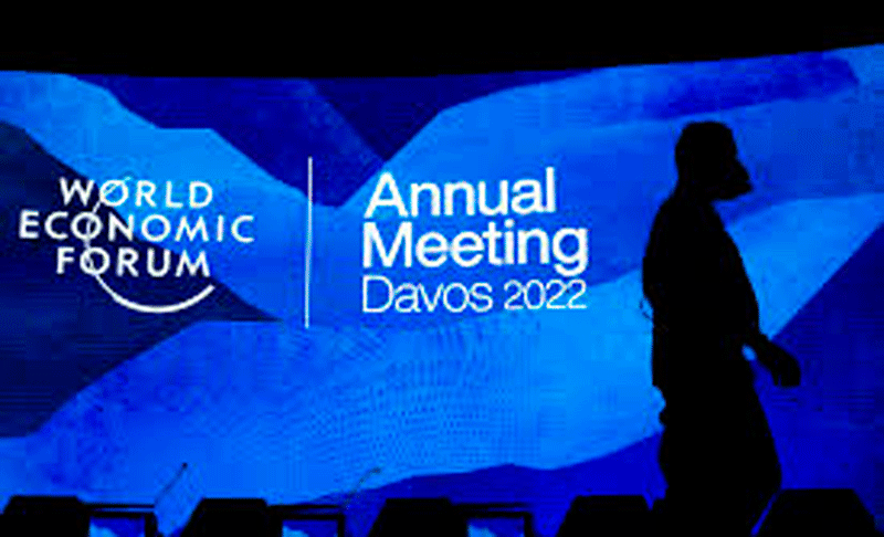 Foro de Davos: proponen usar IA para censurar la “desinformación” en Internet