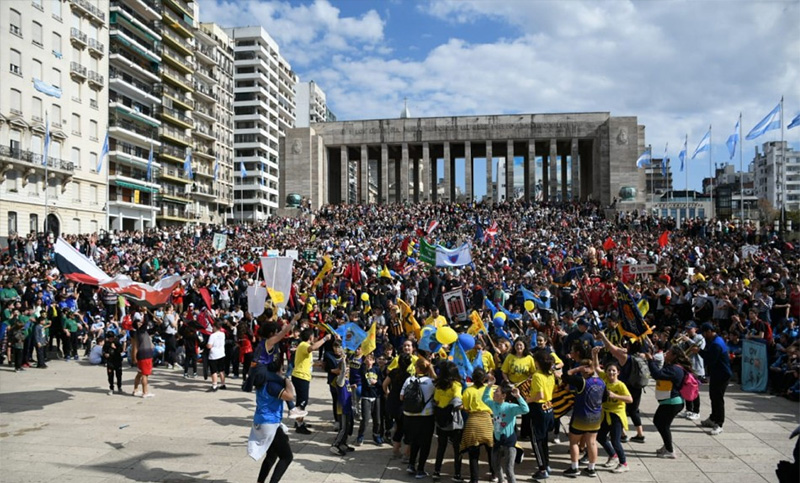 Una multitud participó de la clausura del Encuentro Nacional de Mini Básquet en el Monumento