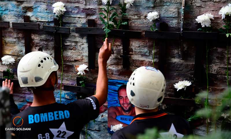 A 9 años de la tragedia la ciudad recordó a las víctimas de la explosión de Salta 2141