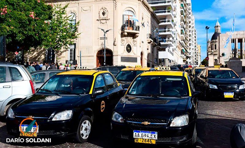 Los titulares de taxis solicitaron una suba de la tarifa del 40%